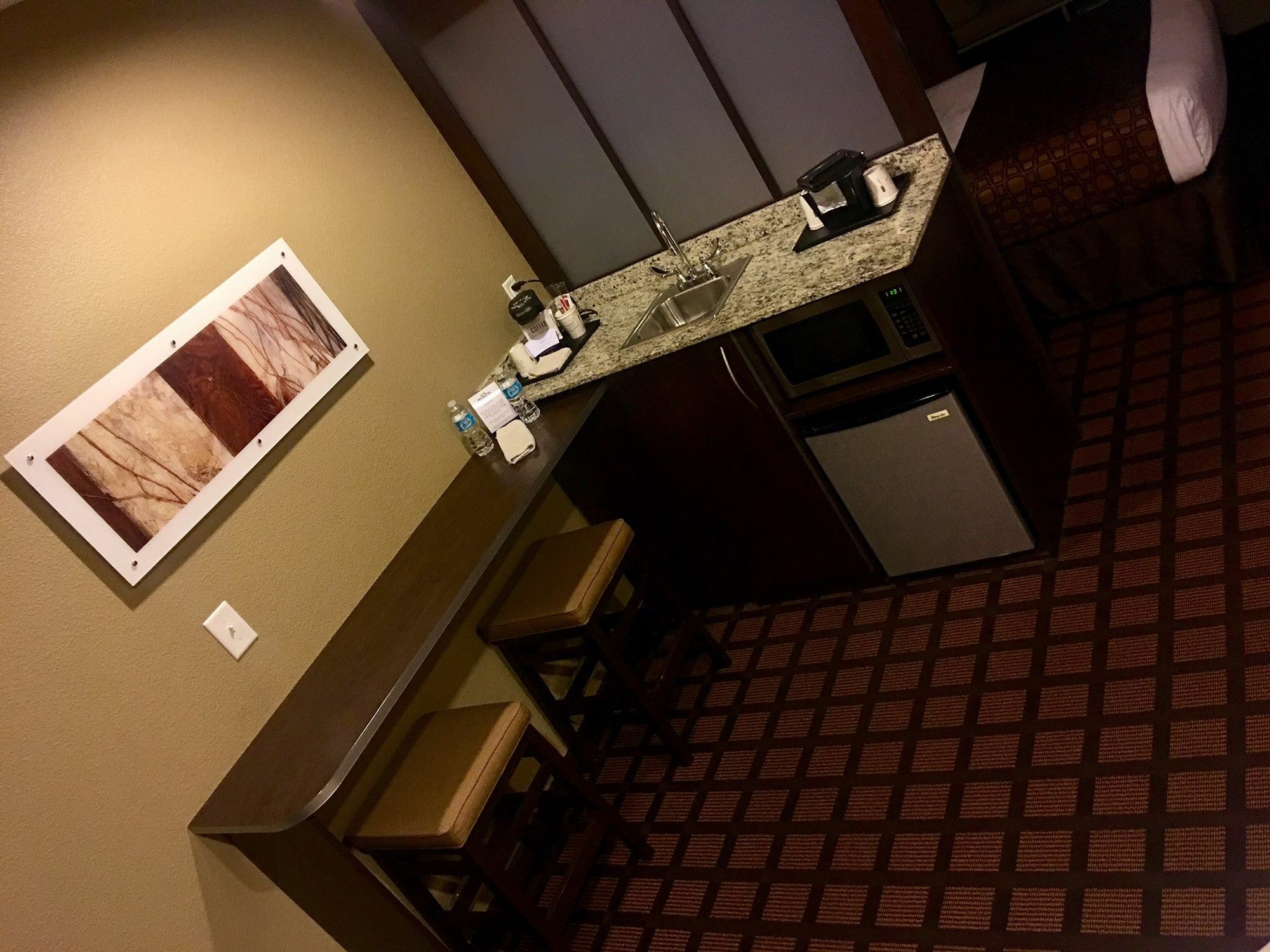 Microtel Inn & Suites By Wyndham Minot Bagian luar foto